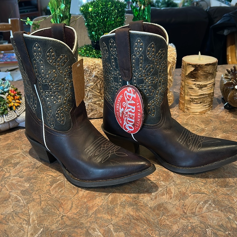 Laredo women’s leather western boots